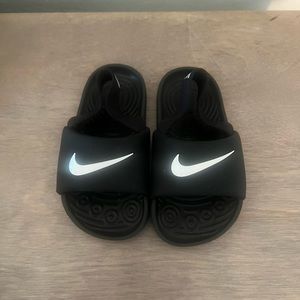 Nike kids slides
